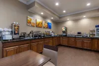 Comfort Inn & Suites Waterloo - Cedar Falls - breakfast