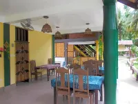 Eddie`s Beach Resort Siargao