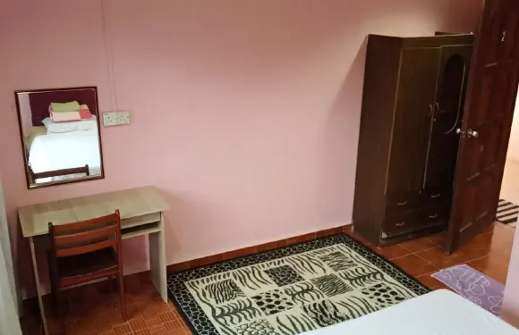 OYO Home 90352 Muan的民宿