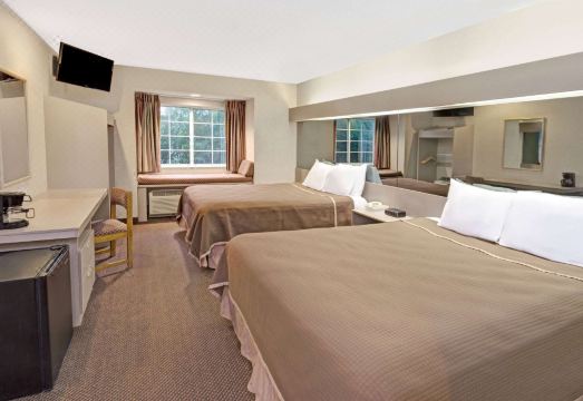 캐롤 스트림 (IL) 레드 라이언 인 & 스위트 엘크 그로브 빌리지(Howard Johnson by Wyndham Elk Grove Village/Chicago O'Hare) 2성급 호텔 객실