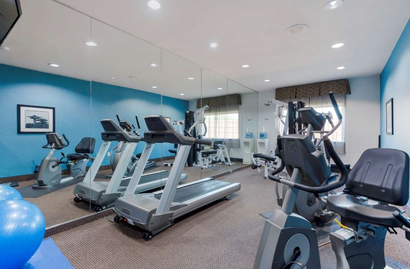 Best Western Plus Arlington North Hotel Suites photo 2
