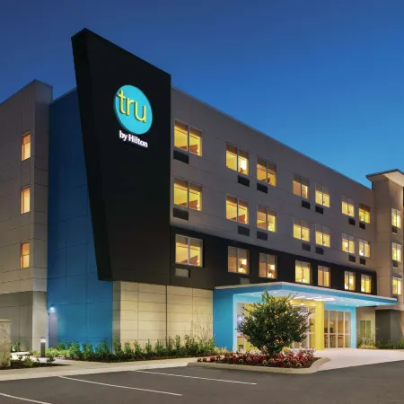 Tru by Hilton  Sebring