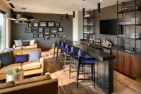 DoubleTree by Hilton Greeley at Lincoln Park - bar