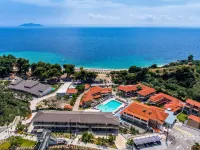 Lagomandra Beach Hotel エリアのホテル