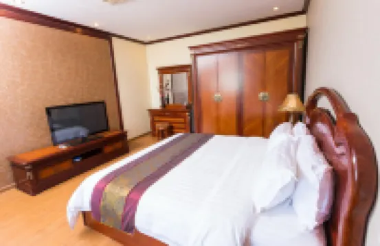 Mekong Hotel Hotels near Chaofa Ngum Statue