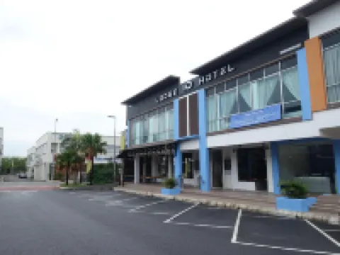 Lodge 10 Hotel Hoteles en Rasah