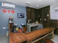 OYO 89915 East Mount Hotel Các khách sạn ở Kukup