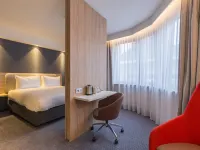 Holiday Inn Express BRUSSELS - GRAND-PLACE by IHG Hotels near Rue Neuve