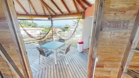 Gîte Baobab 1: Beautiful pool area with panoramic view Отели в г. Сент-Ан