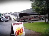 Mountain View Motel & Cottages - parking