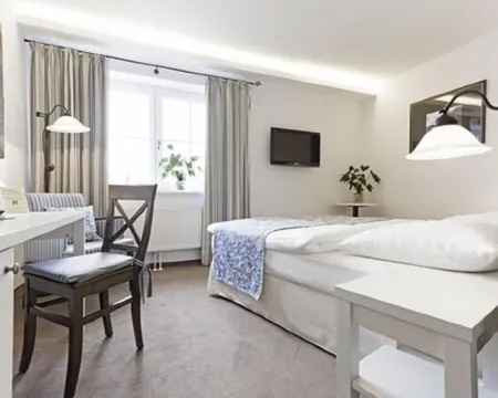 ลันด์โฮเทล ยาน ฮินช์ โฮฟ โรงแรมในเซลเลอ