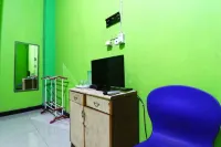 Penginapan Qarina  Syariah Banjarbaru Hotels in Guntung Payung