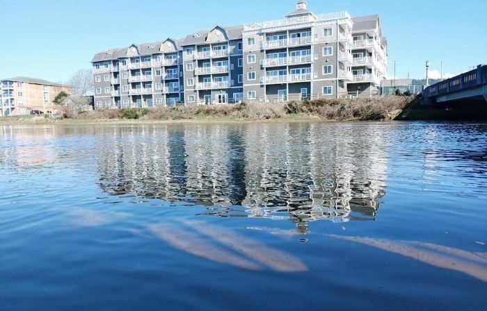 Rivertide Suites