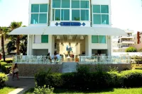 Viking Beach Hotel