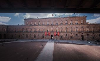 Amazing View to Pitti Palace 3Bd Apt