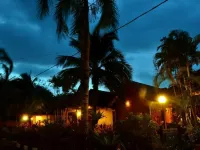 Six Villa Inn