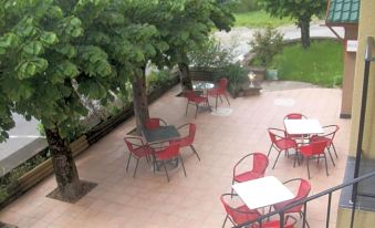Hotel Restaurant Rive Gauche