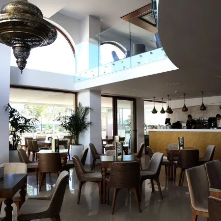 Hotel A44