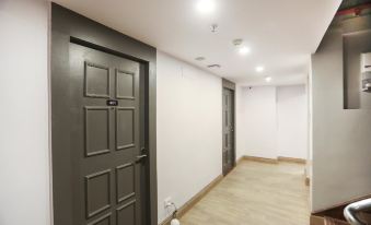 Super Townhouse Suncitel Near Kolkata Airport