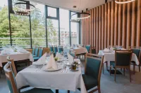 Ensana Ursina Hotels in Совата