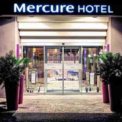 Hôtel Mercure Lyon Charbonnieres Hotel Exterior