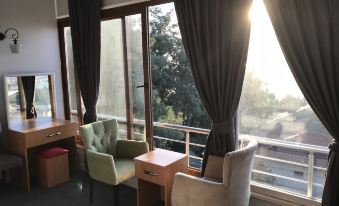 Ema Hotel - Housity
