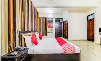 OYO 30398 Hotel Royal Residency