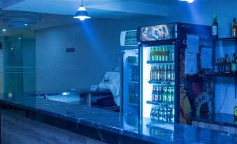 The Candela Hotel - Housity