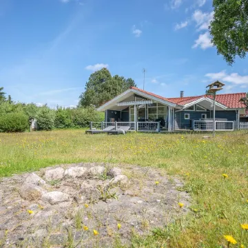 "Waltraud" - 500m from the Sea