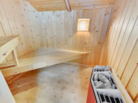 "Hwiting" - 200m from the Sea