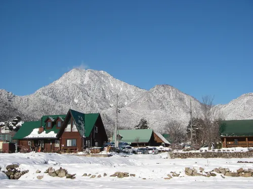 Canadian Log Cottage Takitaro Hotels in Ikeda