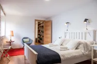Apartamentos O Almacen Hotels in Cee