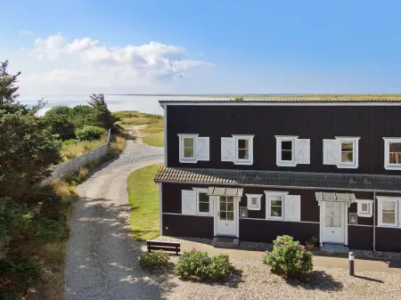 "Hubertine" - 100m to the Fjord Отели в г. Vestervig