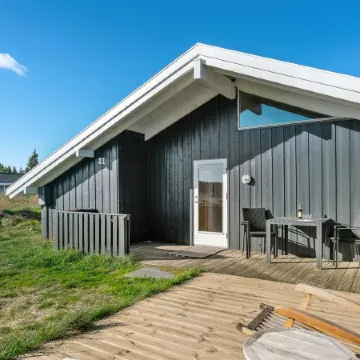 "Bothilda" - 660m from the Sea