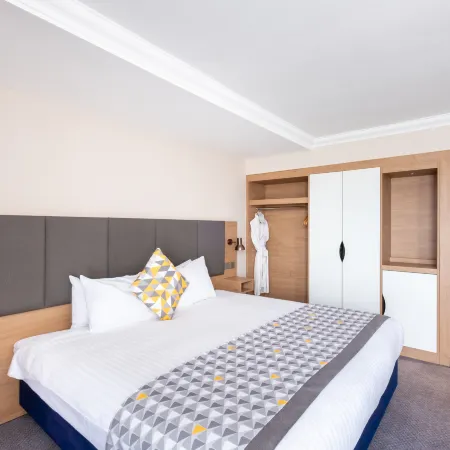Holiday Inn LEICESTER by IHG Отели рядом с достопримечательностью «Улица Белгрейв-роуд»