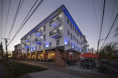 Orange Inn Boutique Hotel