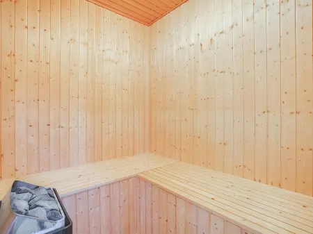 "Elsemarie" - 1.4km to the Fjord Отели в г. Hemmet