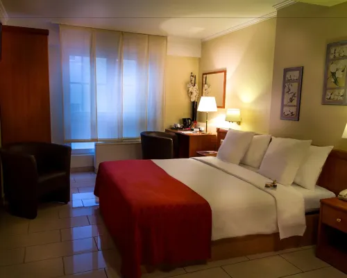 Best Western Plus Grand Hotel Victor Hugo Hotels near Clausen