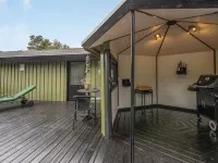 "Glenda" - 3km from the Sea