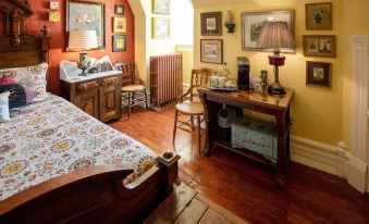 The Dolon House Bed and Breakfast