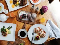 Bellevue Club Hotel Отели в г. Белвью