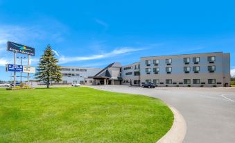 Baraga Lakeside Inn