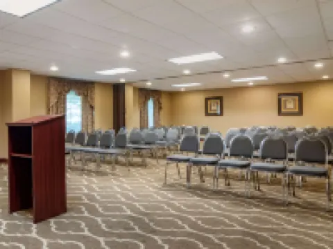 Comfort Inn & Suites Suwanee - Sugarloaf スワニーのホテル