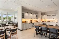 Hyatt Place Virginia Beach Town Center - breakfast