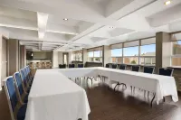 Days Inn & Suites by Wyndham North Bay Downtown