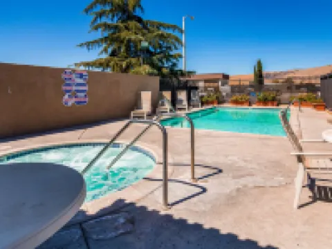 蒂哈查皮貝斯特韋斯特SureStay酒店 蒂哈查皮酒店