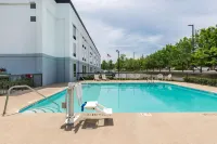 Wingate by Wyndham Goodlettsville - Pools