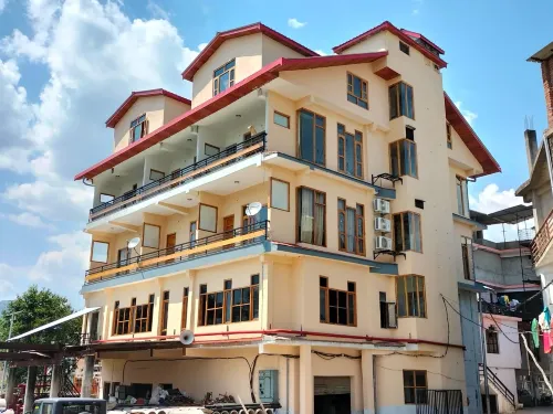 Hotel cm Palace - Pure Vegetarian Hotels in Mandi