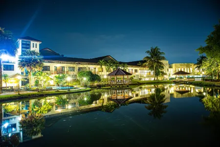 Rukun Resort Sentul Отели рядом с достопримечательностью «Таман Будайя Сентул Сити»