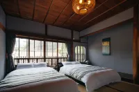 Guest House Lamp Iki - Hostel Hotels in Iki